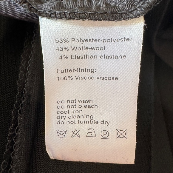 Akris Punto Wool Blend Pleated Back Pencil Skirt, Size 6 - Picture 8 of 8